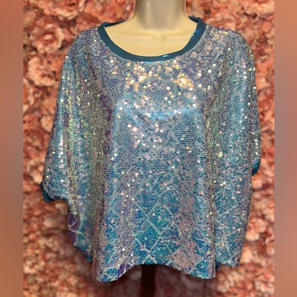 Fantastic Fawn (Medium) Blue Sequin Geometric Reflective Cropped Blouse - Picture 1 of 8